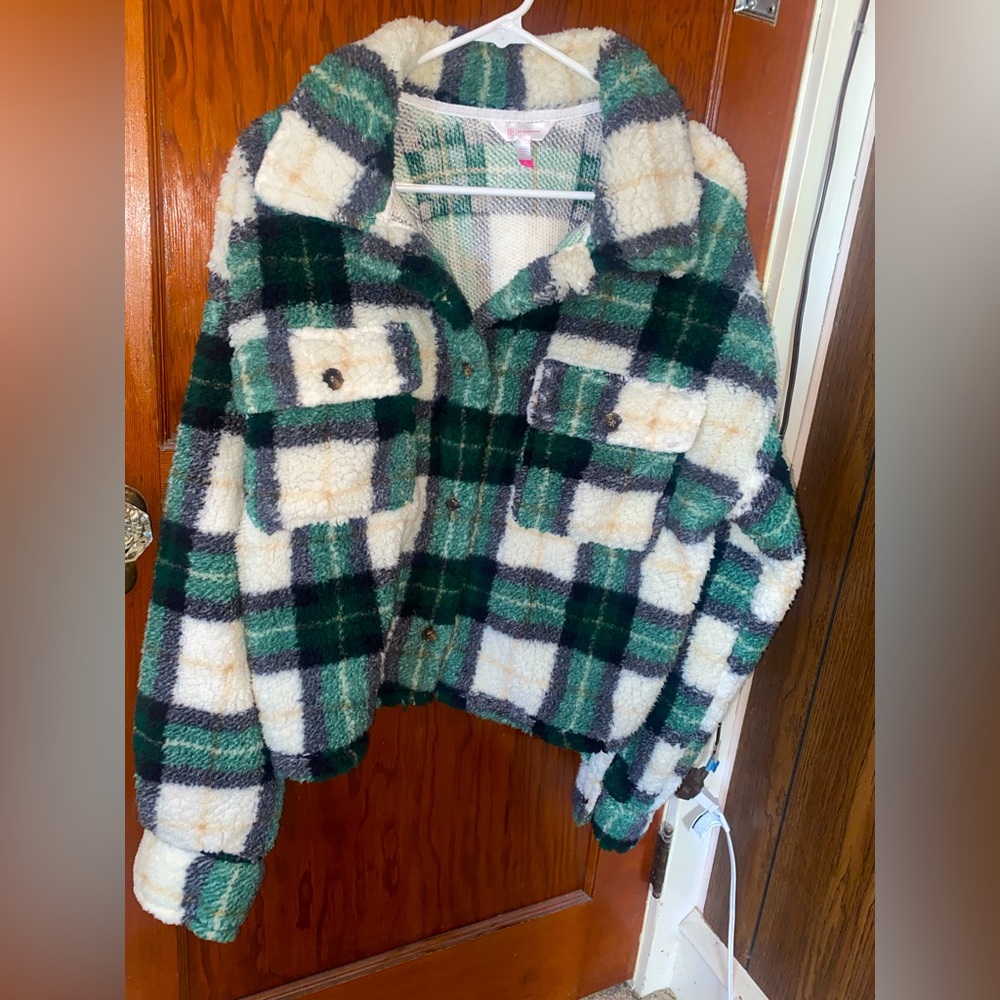 Green and White Cropped Sherpa Jacket